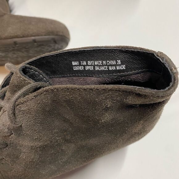 Clarks Chocolate Brown Wedge Booties - Size 7.5 - Picture 2 of 7